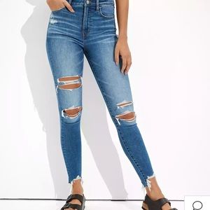 NWOT AMERICAN EAGLE JEANS